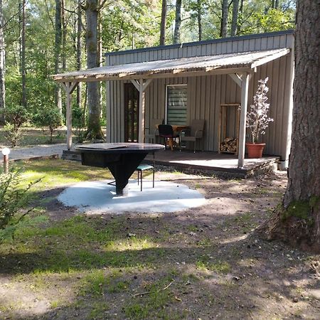 Asmonu Poilsiaviete Villa Kinty Екстериор снимка