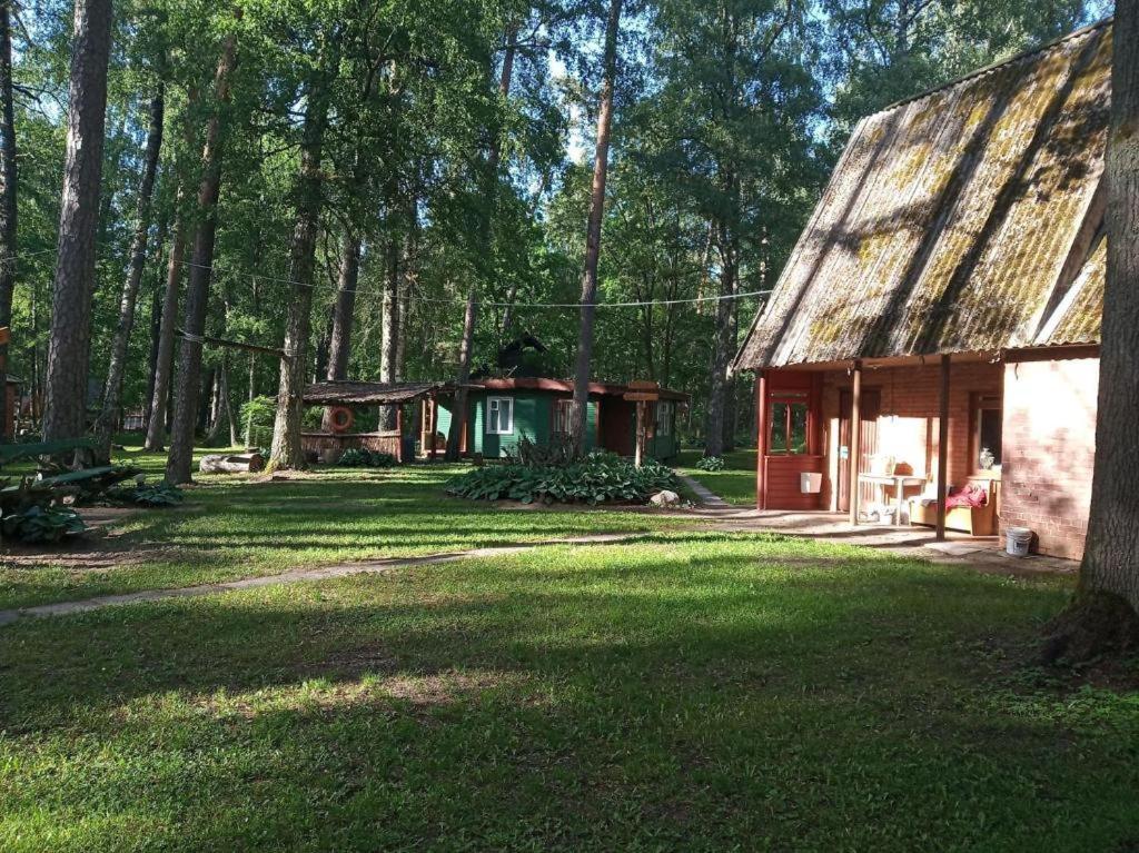 Asmonu Poilsiaviete Villa Kinty Екстериор снимка