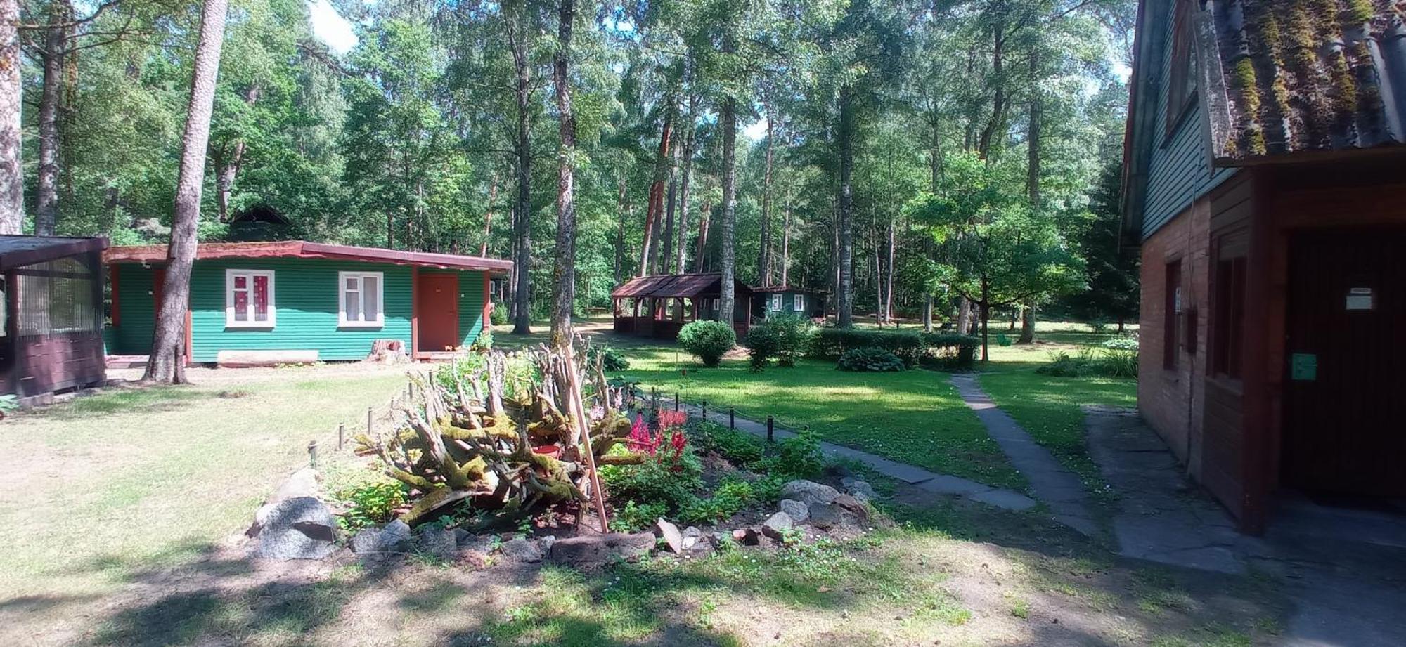 Asmonu Poilsiaviete Villa Kinty Екстериор снимка